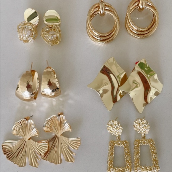 New Gorgeous Set of Trendy Earrings - Picture 8 of 8